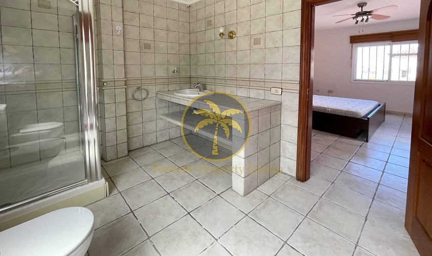 4 bed villa for sale in Torviscas Alto