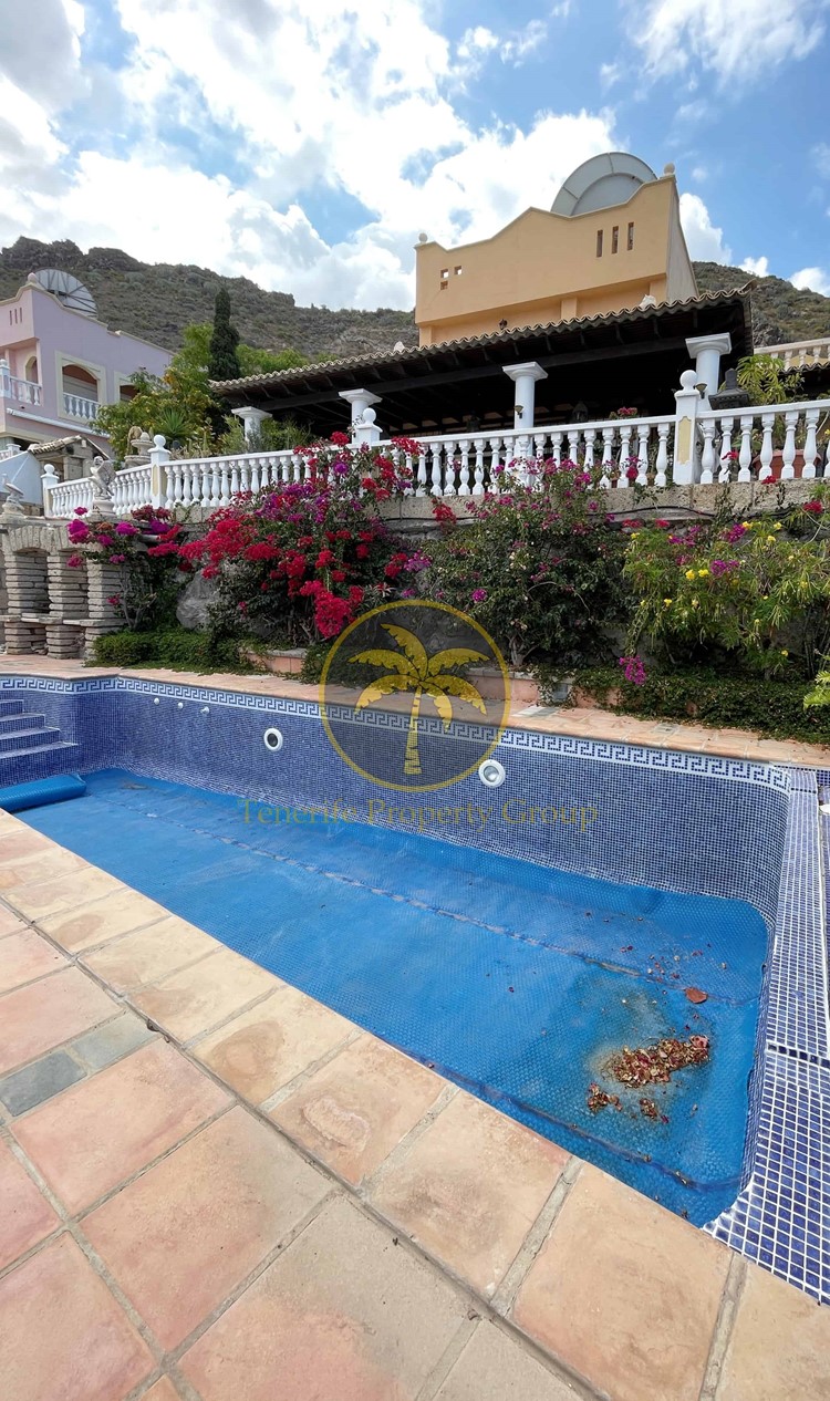 4 bed villa for sale in Torviscas Alto