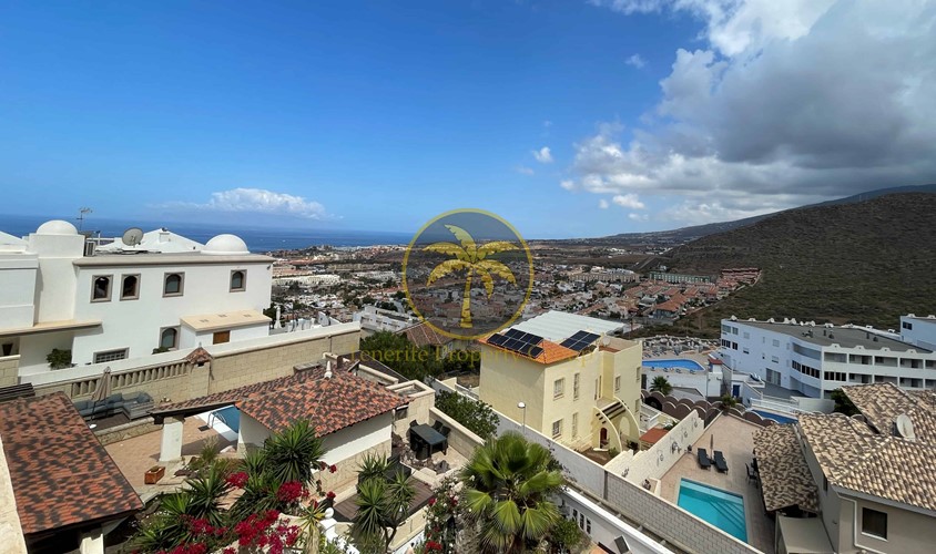 4 bed villa for sale in Torviscas Alto