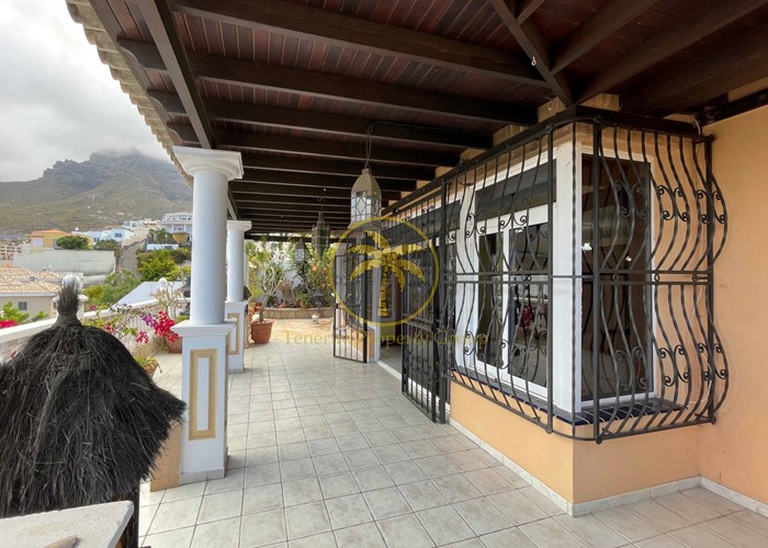 4 bed villa for sale in Torviscas Alto