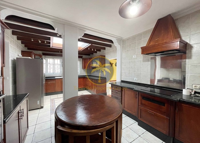 4 bed villa for sale in Torviscas Alto