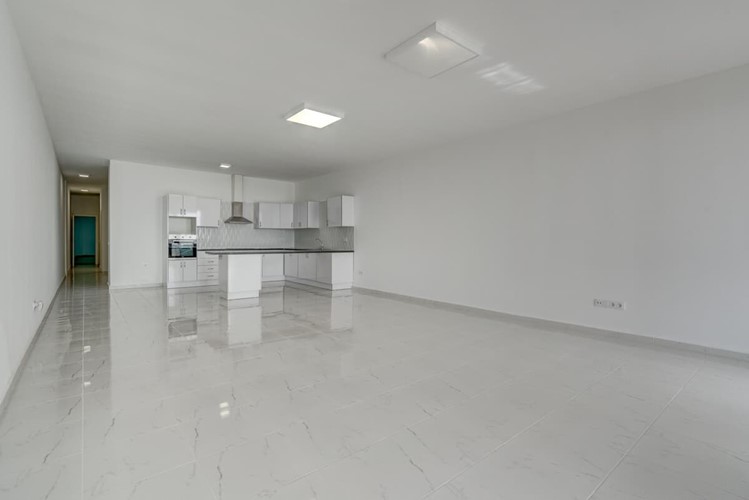 5 bed villa for sale in Roque del Conde