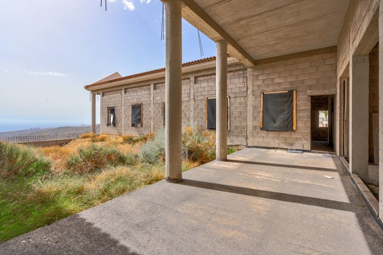 5 bed villa for sale in Roque del Conde