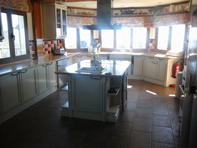 5 Bedroom House For Sale in Roque del Conde