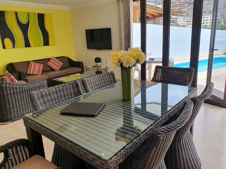 3 bed townhouse for sale in Los Gigantes