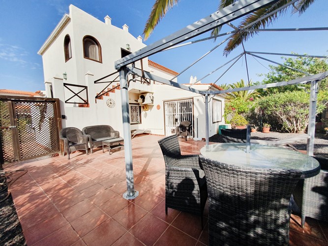 Semi-Detached House For sale in Golf del Sur, Tenerife