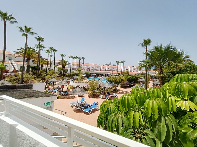 2 bed linked house for sale in Sunningdale Village, Golf del Sur