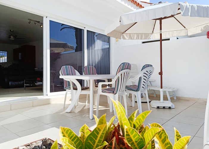 2 bed linked house for sale in Sunningdale Village, Golf del Sur