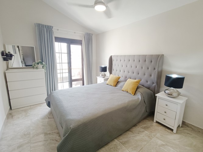 2 bed apartment for sale in Augusta Park, Amarilla Golf