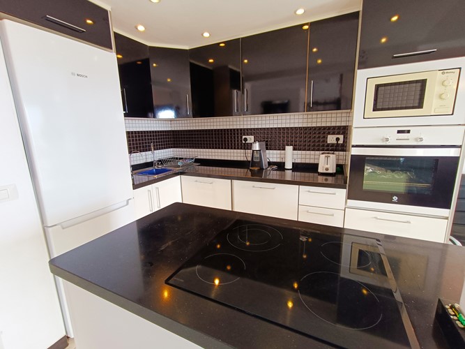 2 bed penthouse for sale in Parque Albatros, Golf del Sur
