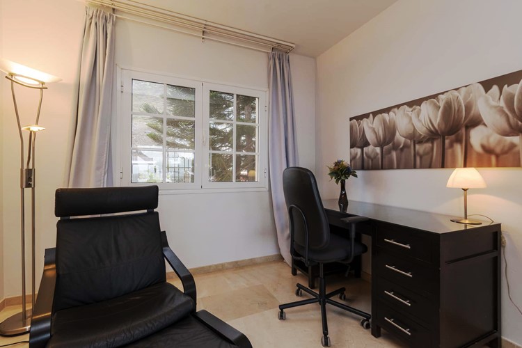 5 bed villa for sale in Roque del Conde