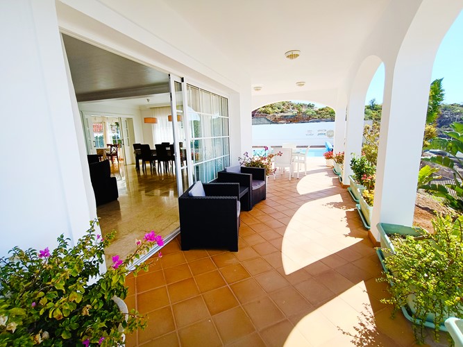 5 bed villa for sale in Roque del Conde
