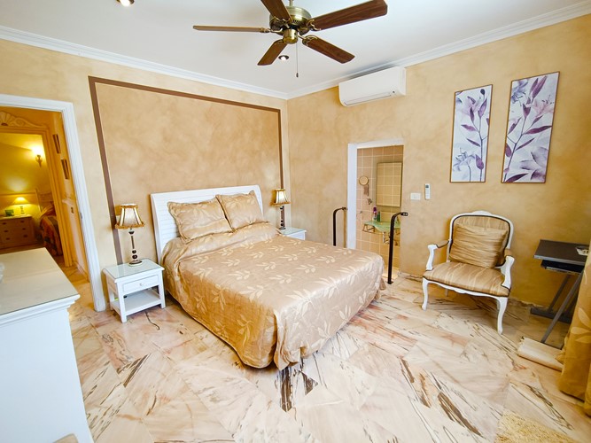 4 bed villa for sale in Callao Salvaje