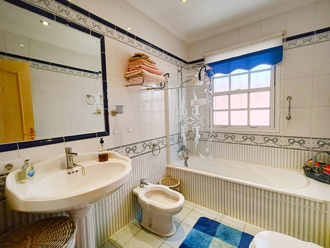 4 bed villa for sale in Callao Salvaje