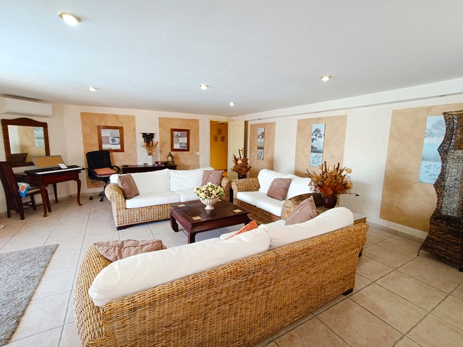 4 bed villa for sale in Callao Salvaje