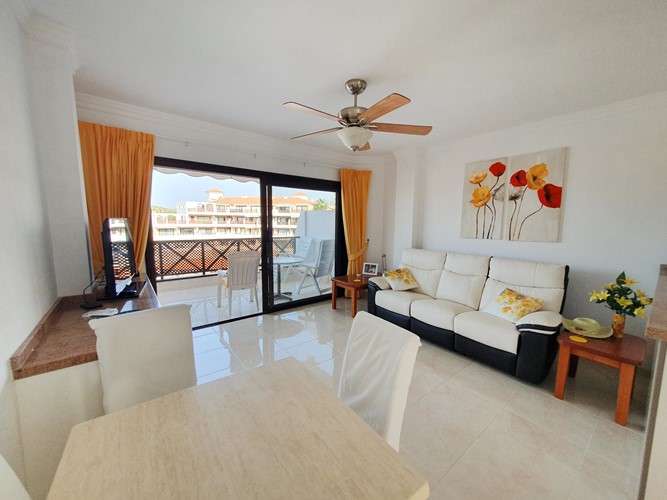 1 bed apartment for sale in Parque Albatros, Golf del Sur