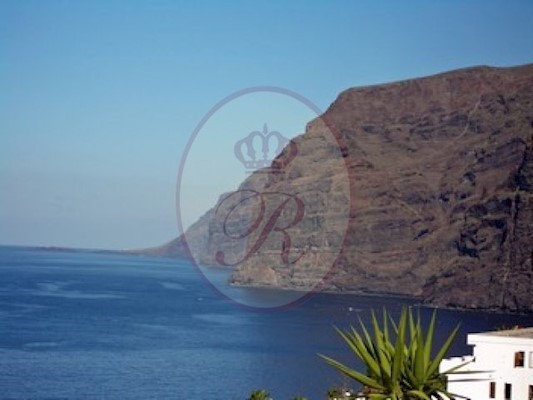3 Bed Apartment For Sale in Los Gigantes