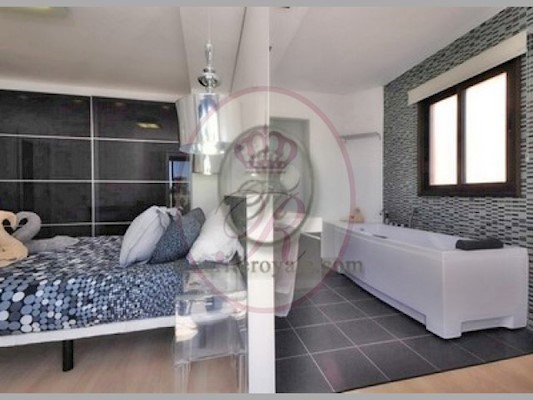 2 Bed Apartment For Sale in Los Gigantes