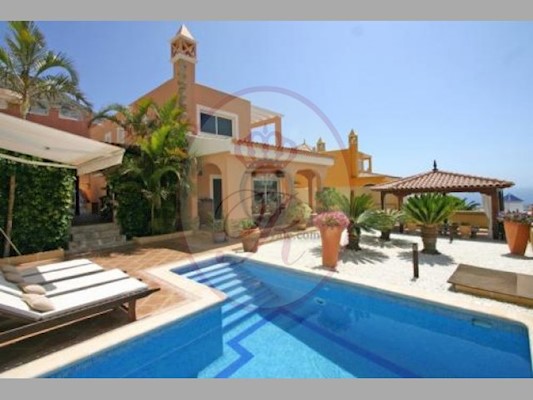 5 Bed Villa For Sale in Roque del Conde