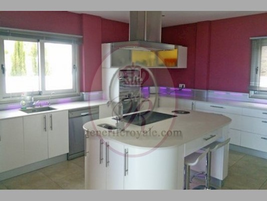 5 Bed Villa For Sale in Roque del Conde