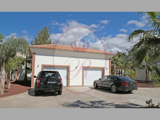 La Caleta 5 Bed Villa For Sale