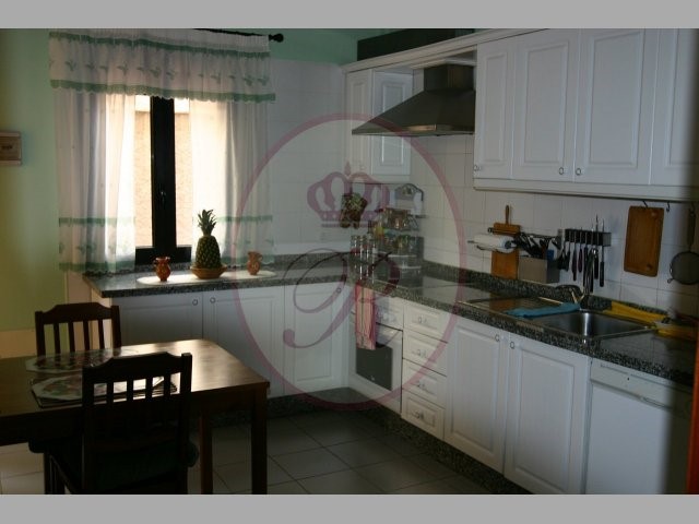 El Galeon 4 Bed Apartment For Sale