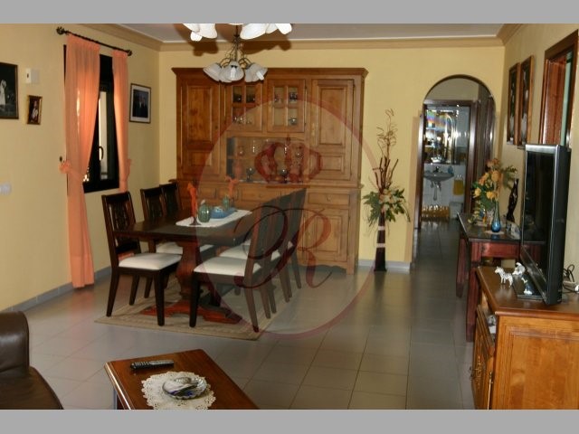 El Galeon 4 Bed Apartment For Sale