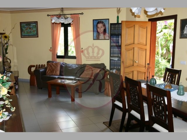 El Galeon 4 Bed Apartment For Sale