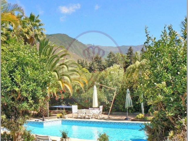 Los Cristianos 5 Bed Villa For Sale