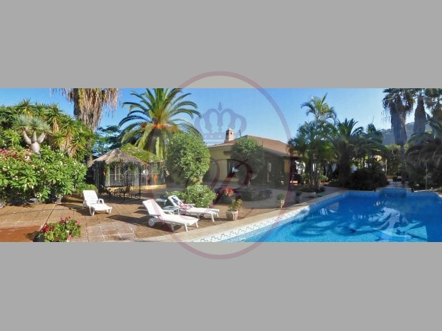 Los Cristianos 5 Bed Villa For Sale