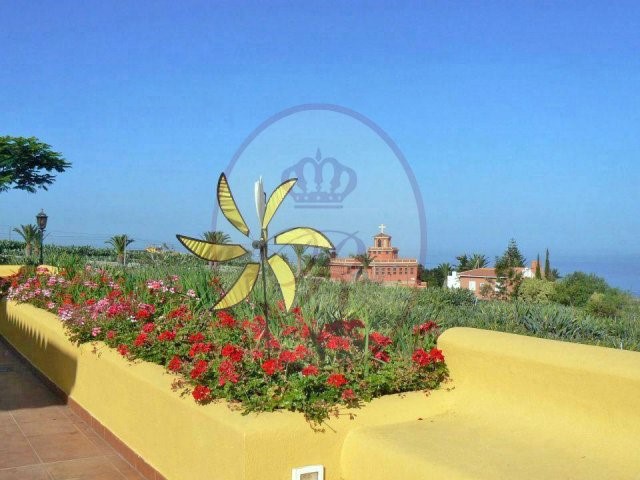 Los Cristianos 5 Bed Villa For Sale