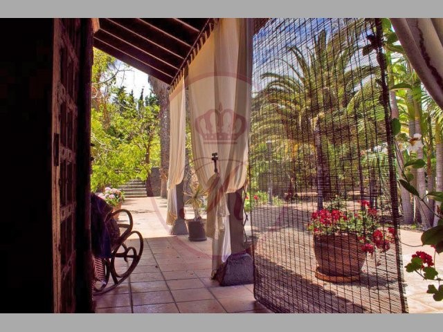 Los Cristianos 5 Bed Villa For Sale