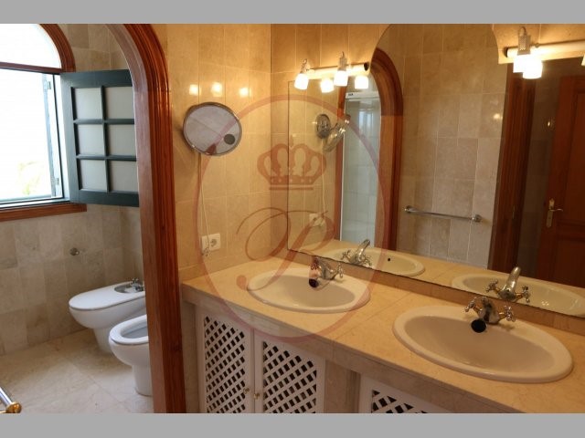 Chayofa 4 Bed Villa For Sale