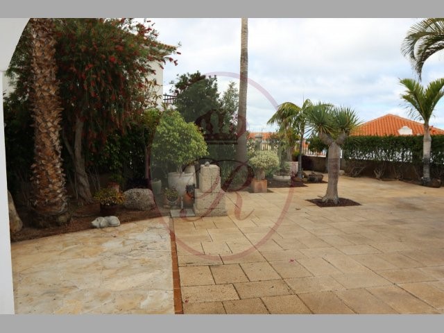 Chayofa 4 Bed Villa For Sale