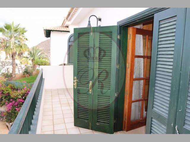 Chayofa 4 Bed Villa For Sale