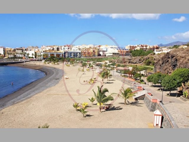Playa San Juan 2 Bed Apartment For Sale