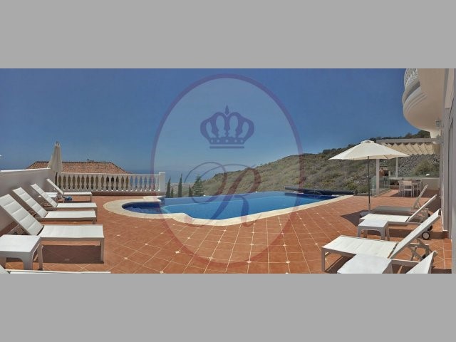 Roque del Conde 7 Bed Villa For Sale