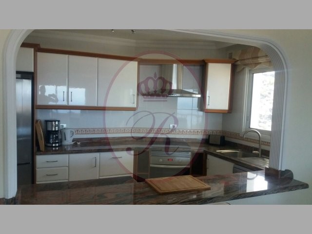 Los Gigantes 2 Bed Apartment For Sale