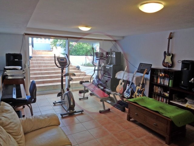  4 bed rustic house for sale in Marazul