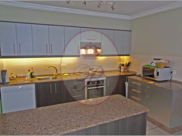  4 bed rustic house for sale in Marazul
