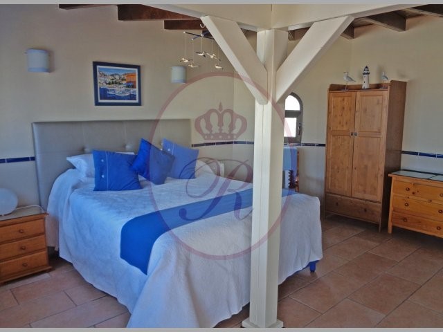  4 bed rustic house for sale in Marazul