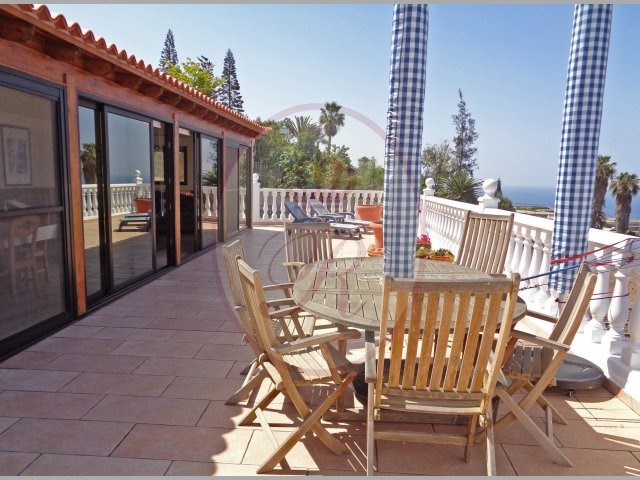  4 bed rustic house for sale in Marazul