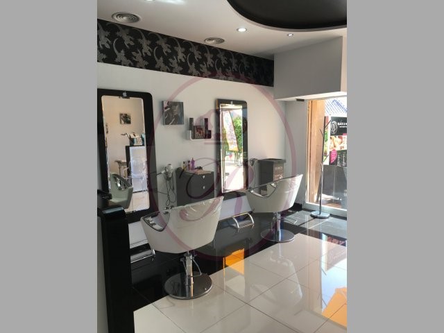 Empty Local for sale in Las Americas