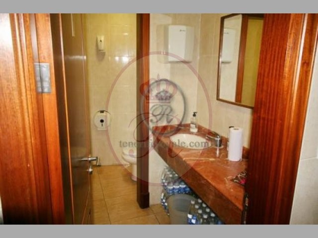 Fully Equipped Local for sale in Puerto de Santiago