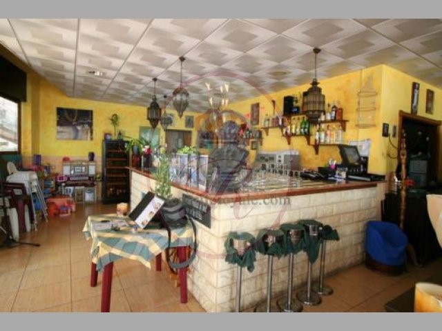 Fully Equipped Local for sale in Puerto de Santiago