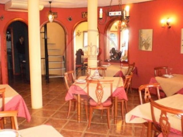 Restaurant for sale in Buzanada
