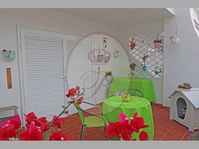 2 bed townhouse for sale in Callao Park, Callao Salvaje