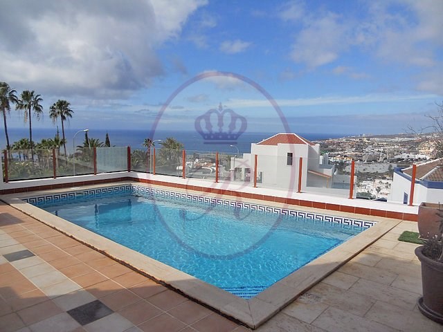 5 bed villa for sale in Mirador del Sol, San Eugenio Alto