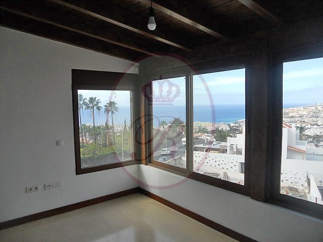 5 bed villa for sale in Mirador del Sol, San Eugenio Alto