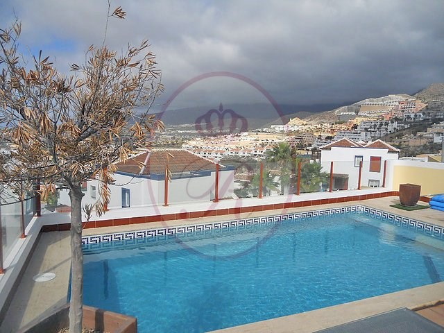 5 bed villa for sale in Mirador del Sol, San Eugenio Alto